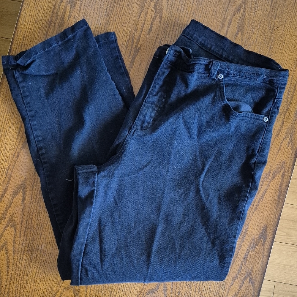 Basic Editions Black Straight Cut Jeans with Classic Design Size 18w Average